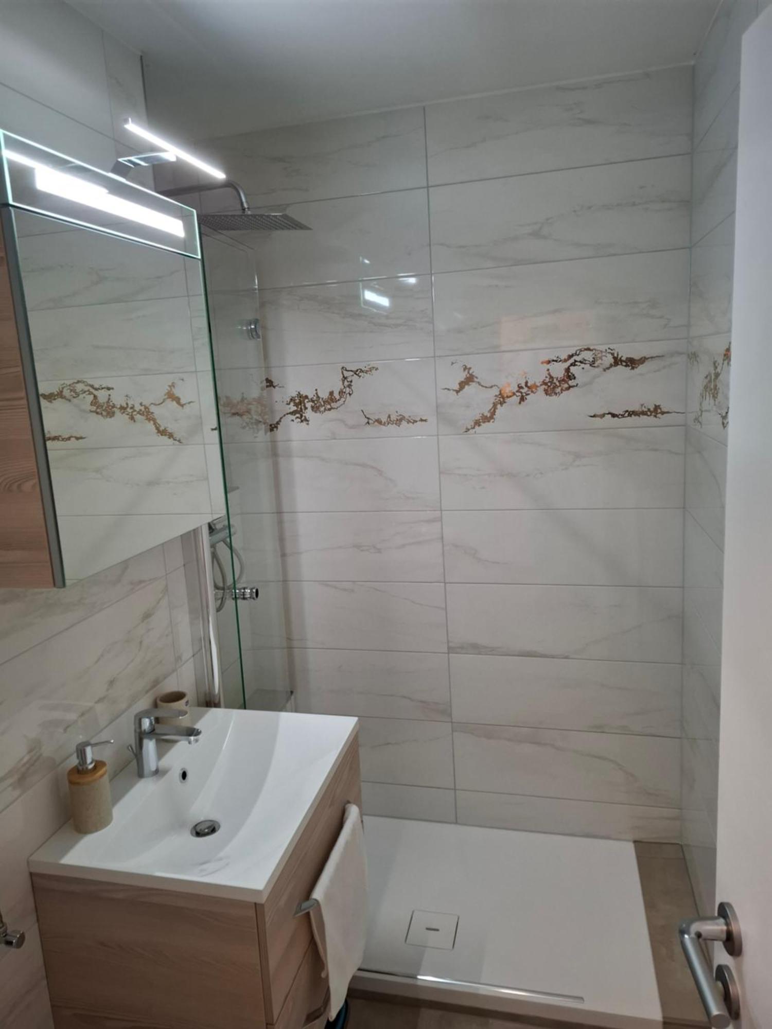 Appartement Aquaquelle Bad Füssing Екстериор снимка
